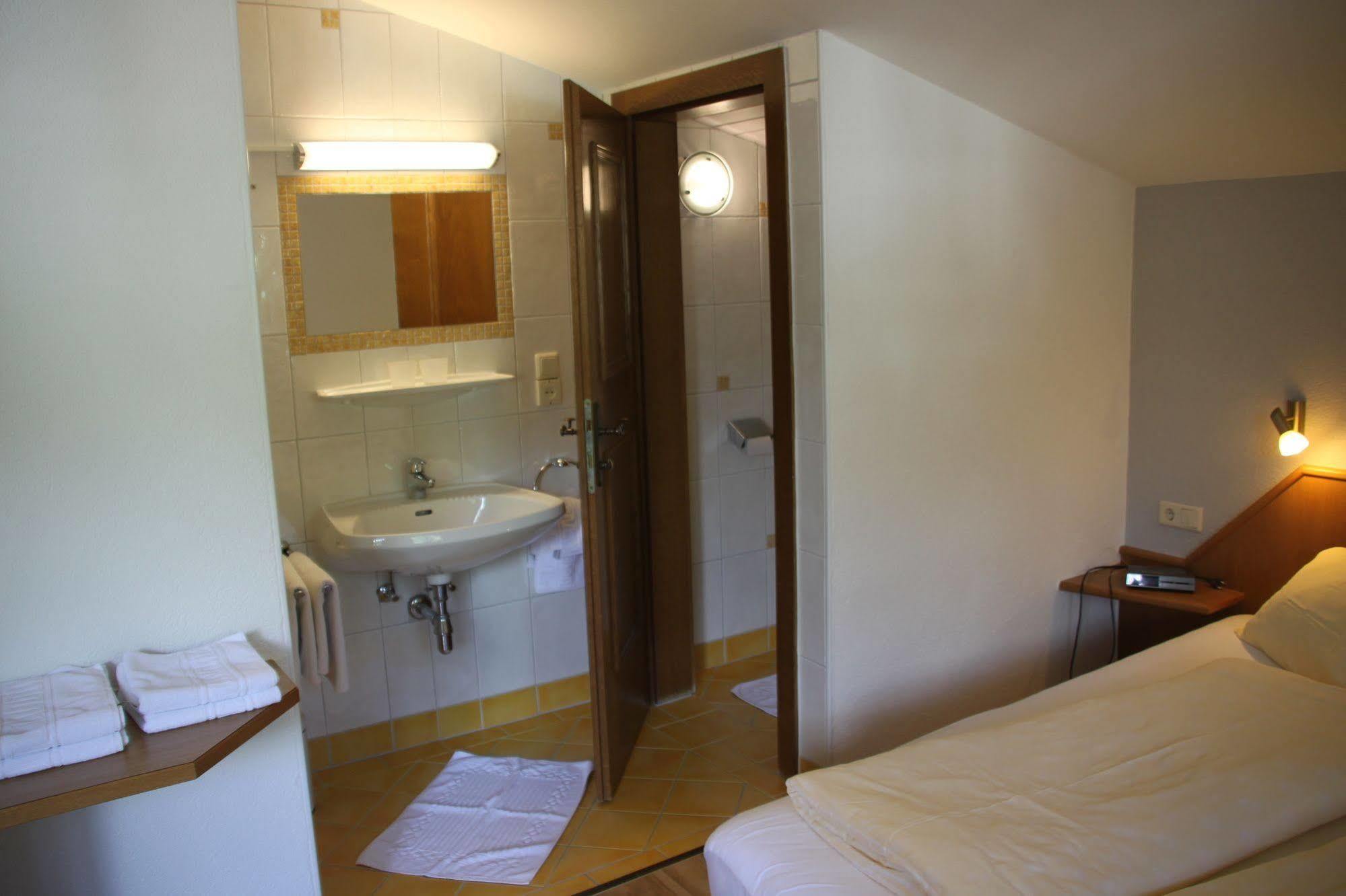 Haus Katharina, Summercard Included Kaprun Eksteriør bilde